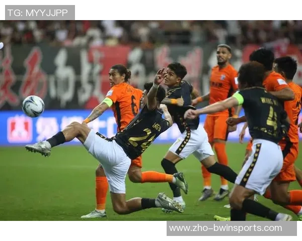 掌握足球小碎步过人技巧助你轻松突破防线提升比赛表现 掌握足球小碎步过人技巧助你轻松突破防线提升比赛表现